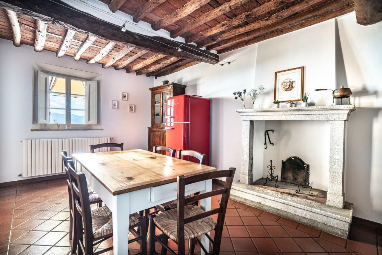 Accogliente Alloggio Con Vista E Piscina ルッカ エクステリア 写真