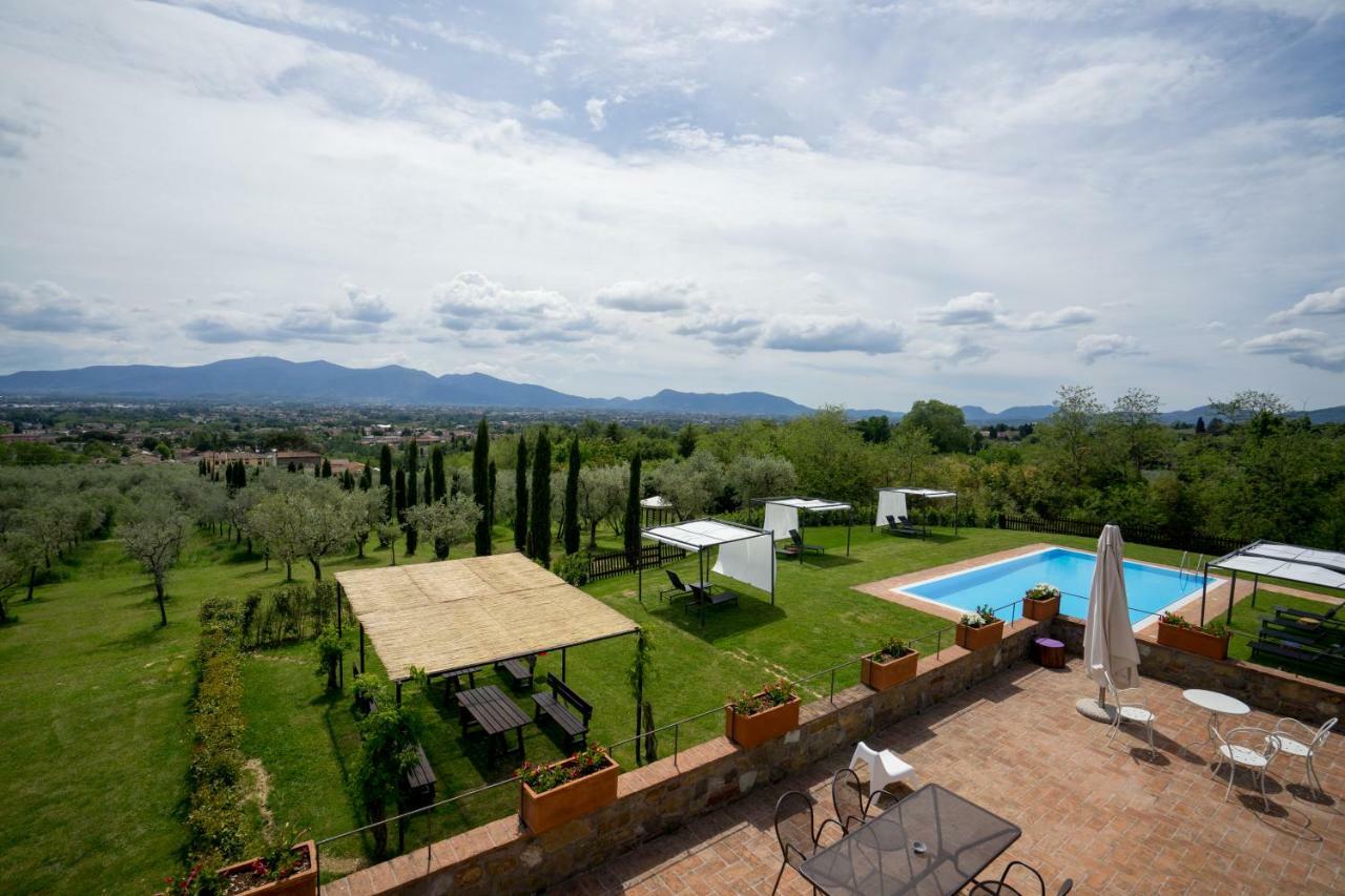 Accogliente Alloggio Con Vista E Piscina ルッカ エクステリア 写真