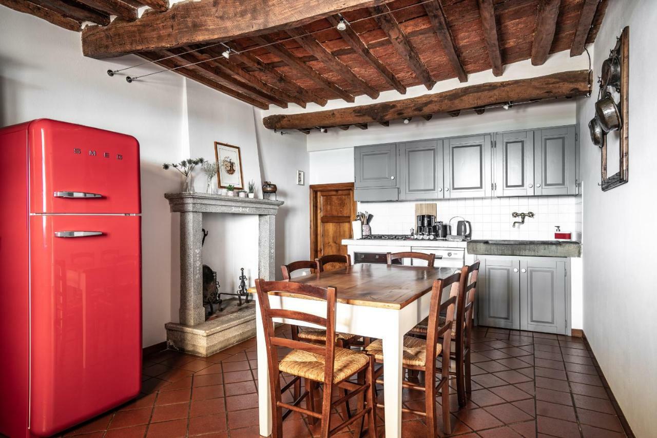 Accogliente Alloggio Con Vista E Piscina ルッカ エクステリア 写真